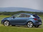 Opel Astra 2012 года